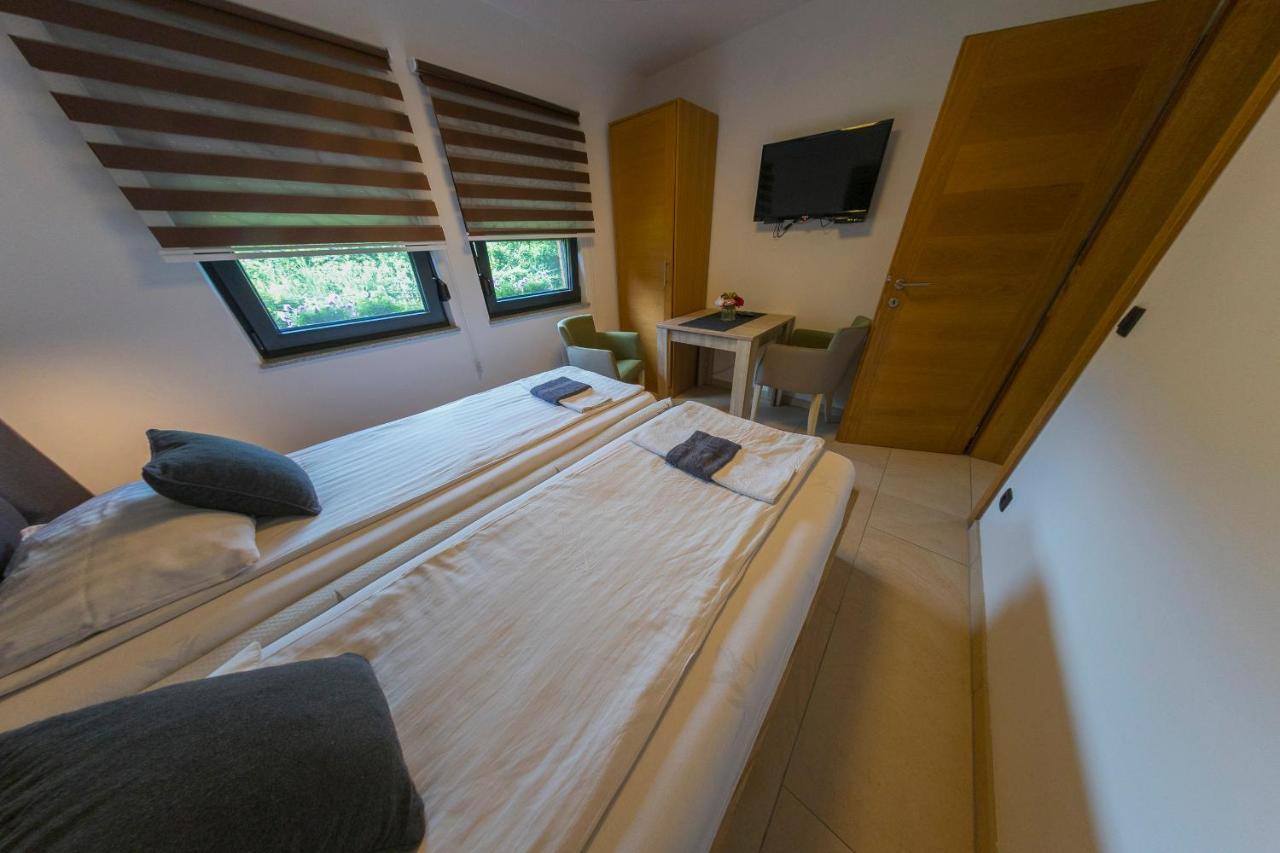 Apartments Oeneus Račić Kültér fotó